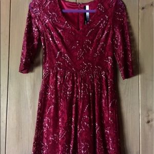 BEAUTIFUL DRESSY CRANBERRY LACY DRESS WITH SPARKLE